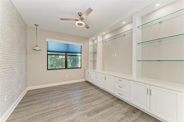 5111 BARNETT CIRCLE, Bradenton, FL 34211