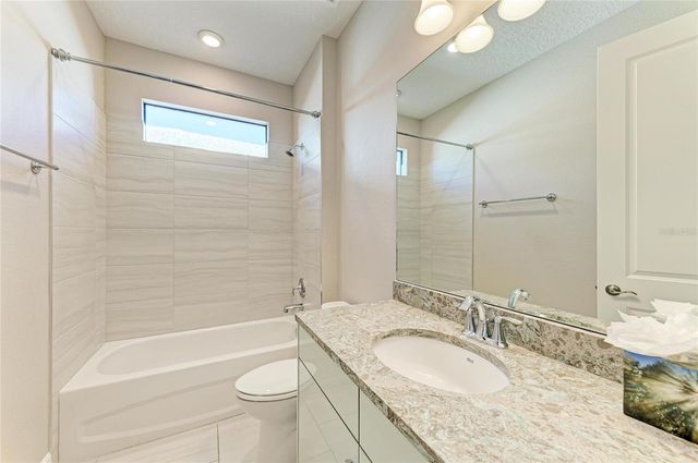 5111 BARNETT CIRCLE, Bradenton, FL 34211