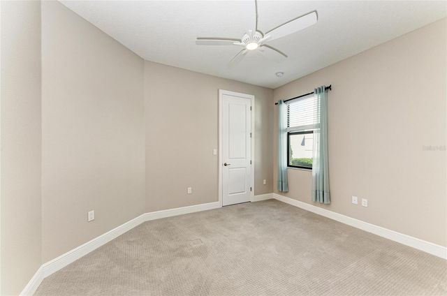 5111 BARNETT CIRCLE, Bradenton, FL 34211