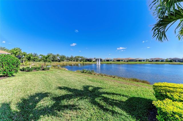5111 BARNETT CIRCLE, Bradenton, FL 34211