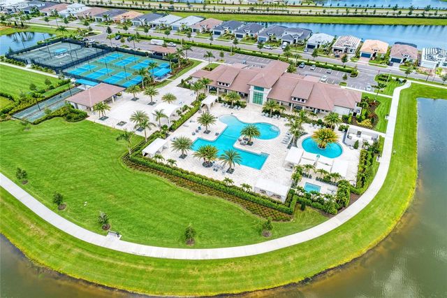 5111 BARNETT CIRCLE, Bradenton, FL 34211