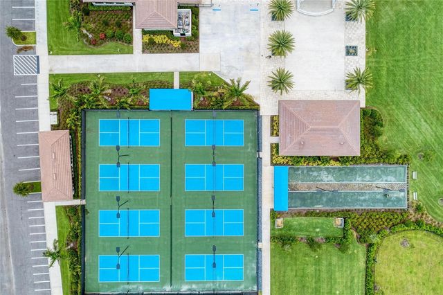 5111 BARNETT CIRCLE, Bradenton, FL 34211