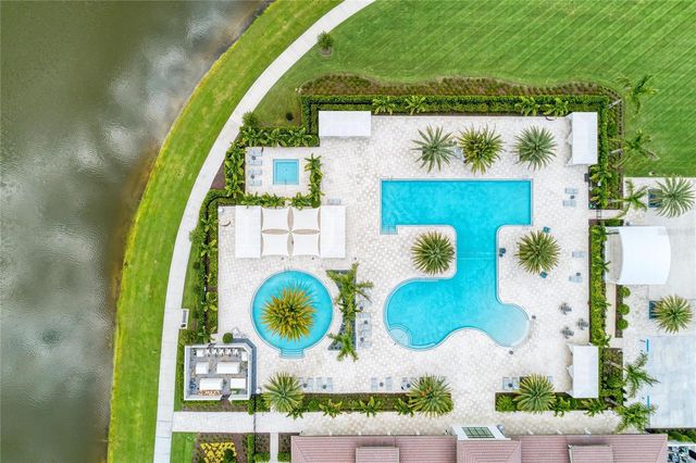 5111 BARNETT CIRCLE, Bradenton, FL 34211