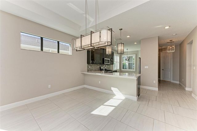 5111 BARNETT CIRCLE, Bradenton, FL 34211