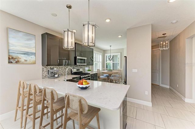 5111 BARNETT CIRCLE, Bradenton, FL 34211