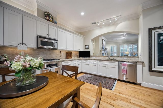 4738 Banning Drive, Houston, TX 77027