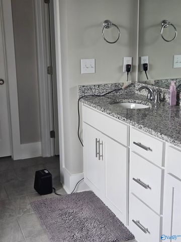 3210 Mcclellan Way SE, Decatur, AL 35603