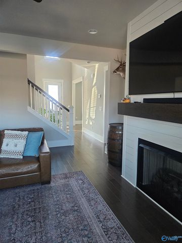 3210 Mcclellan Way SE, Decatur, AL 35603