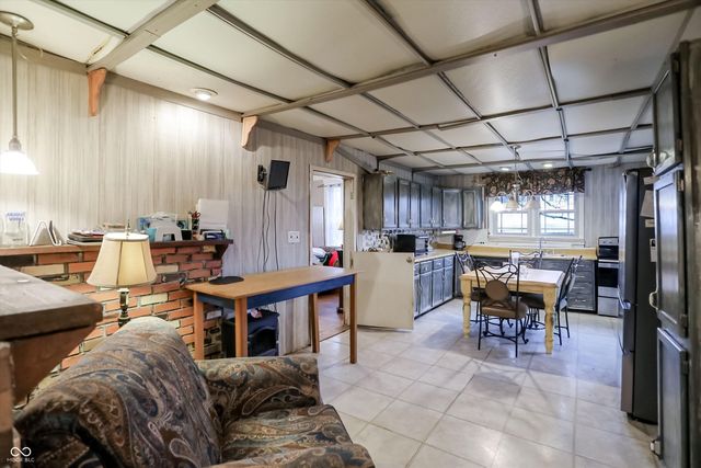 6178 N Main Street, Willow Branch, IN 46186