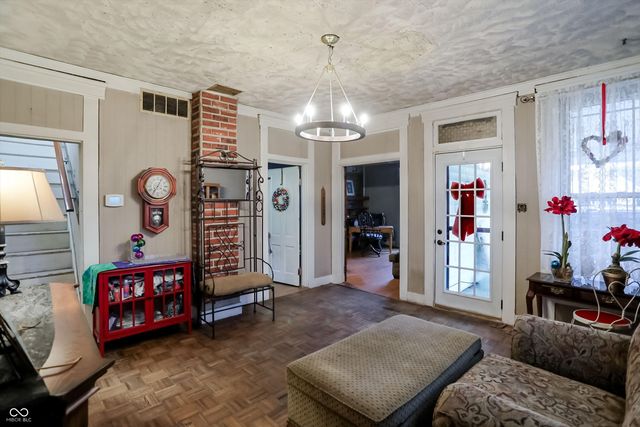 6178 N Main Street, Willow Branch, IN 46186