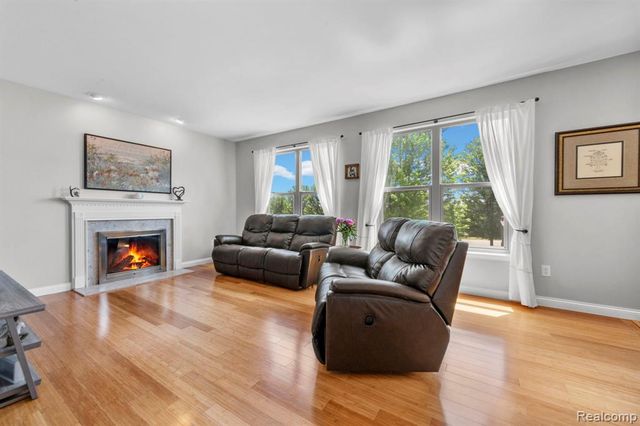 981 Coventry Court, Oxford, MI 48371