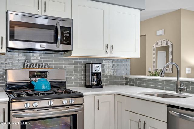 25 Stollman Street, Bayville, NJ 08721