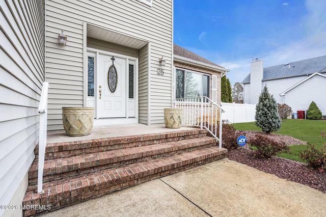 25 Stollman Street, Bayville, NJ 08721