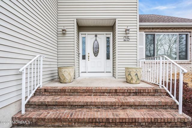 25 Stollman Street, Bayville, NJ 08721