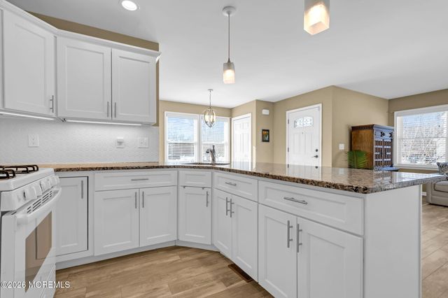 25 Stollman Street, Bayville, NJ 08721