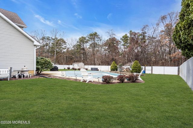 25 Stollman Street, Bayville, NJ 08721