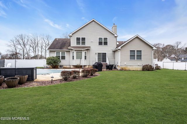 25 Stollman Street, Bayville, NJ 08721