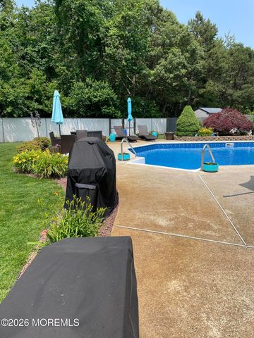 25 Stollman Street, Bayville, NJ 08721