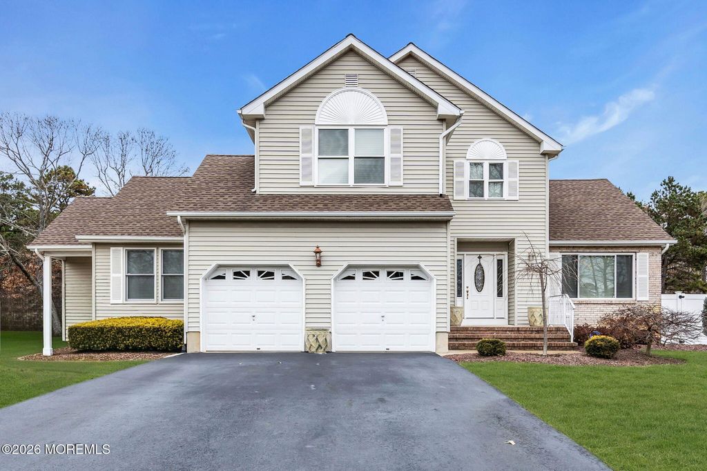 25 Stollman Street, Bayville, NJ 08721