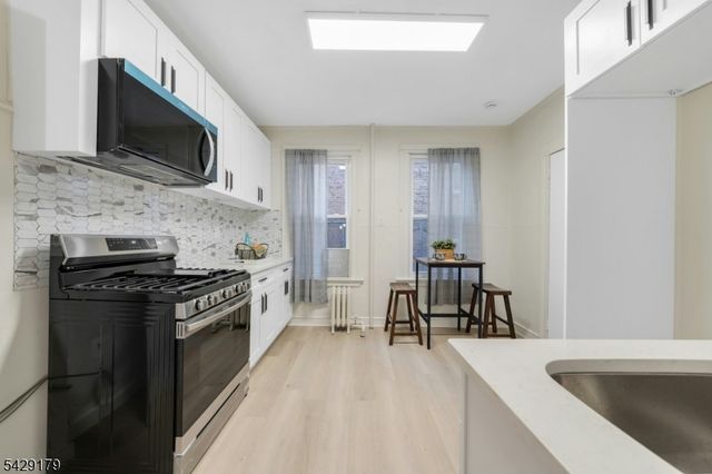 179 William St, East Orange City, NJ 07017