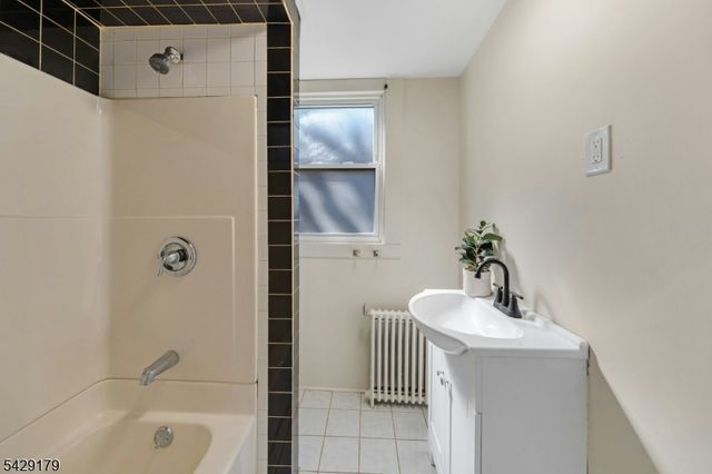 179 William St, East Orange City, NJ 07017