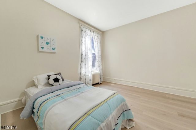 179 William St, East Orange City, NJ 07017