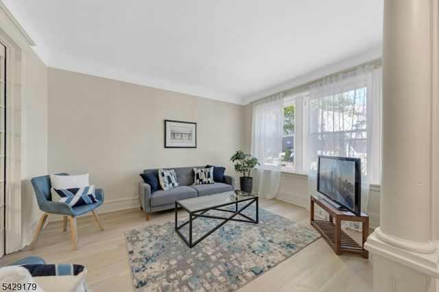 179 William St, East Orange City, NJ 07017