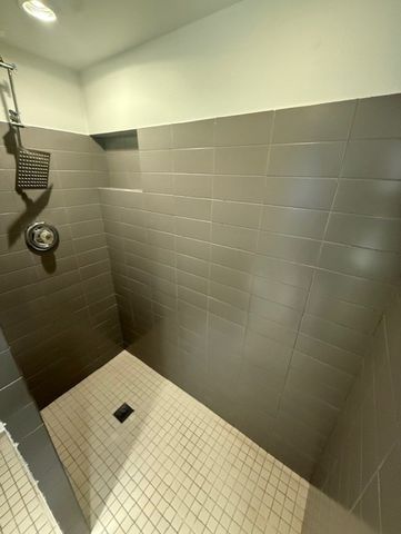 4946 N Harding Avenue 1W, Chicago, IL 60625