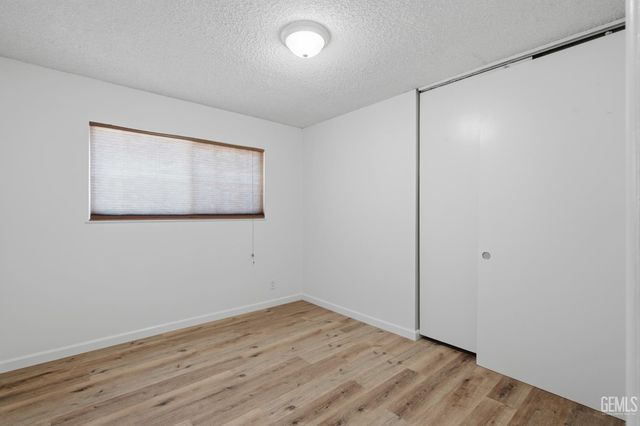 1005 McGregor Avenue, Bakersfield, CA 93308