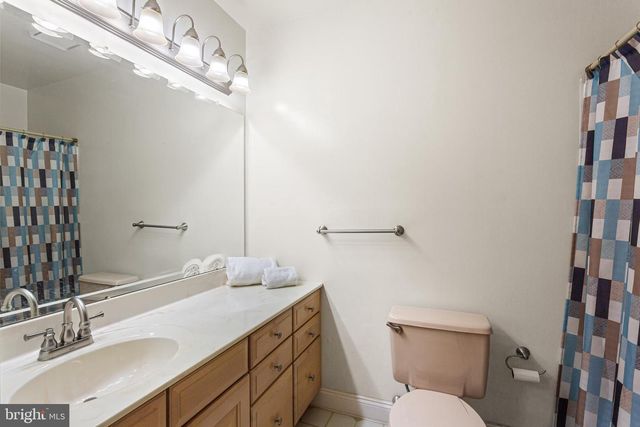 2147 HARBOUR DR, Palmyra, NJ 08065