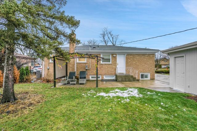 9317 Olcott Avenue, Morton Grove, IL 60053