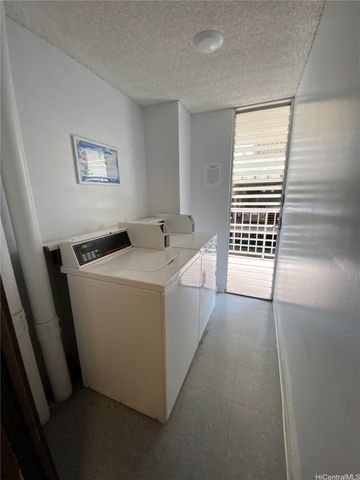 440 Lewers Street 403, Honolulu, HI 96815