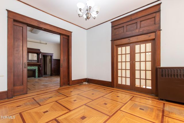 200 Solar Street Street, Bristol, VA 24201