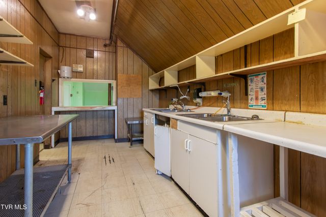 200 Solar Street Street, Bristol, VA 24201