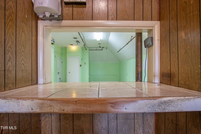 200 Solar Street Street, Bristol, VA 24201