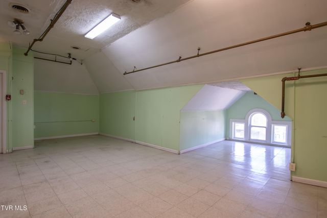 200 Solar Street Street, Bristol, VA 24201