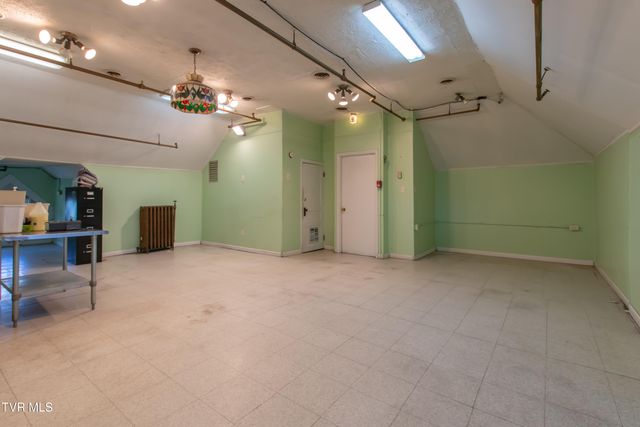 200 Solar Street Street, Bristol, VA 24201