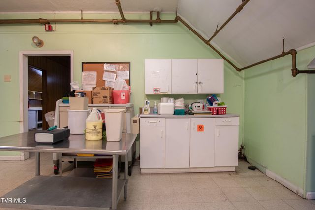 200 Solar Street Street, Bristol, VA 24201