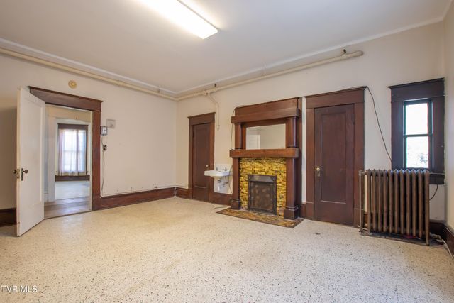 200 Solar Street Street, Bristol, VA 24201