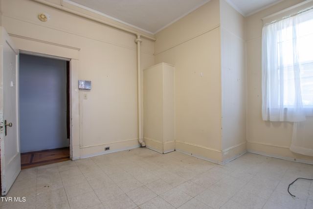 200 Solar Street Street, Bristol, VA 24201