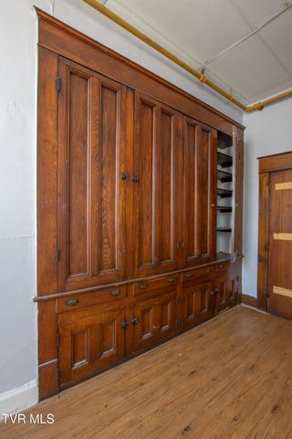 200 Solar Street Street, Bristol, VA 24201