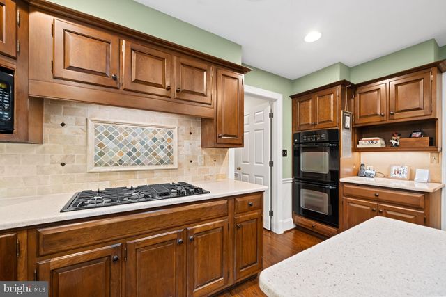 102 HAYWOOD RD, Greenville, DE 19807