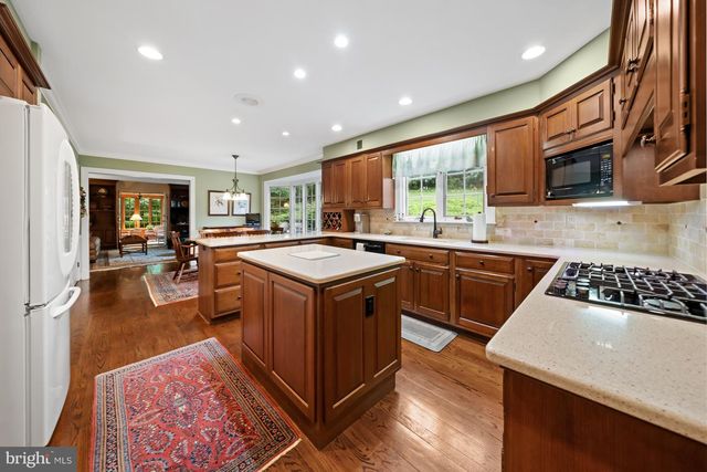 102 HAYWOOD RD, Greenville, DE 19807