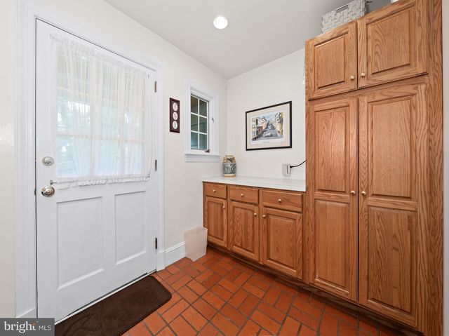 102 HAYWOOD RD, Greenville, DE 19807