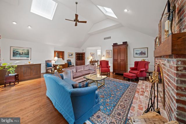 102 HAYWOOD RD, Greenville, DE 19807