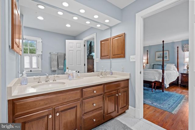 102 HAYWOOD RD, Greenville, DE 19807