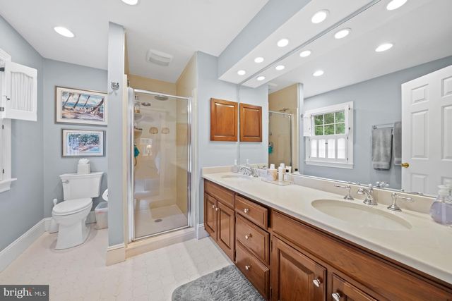 102 HAYWOOD RD, Greenville, DE 19807