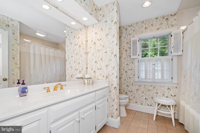 102 HAYWOOD RD, Greenville, DE 19807
