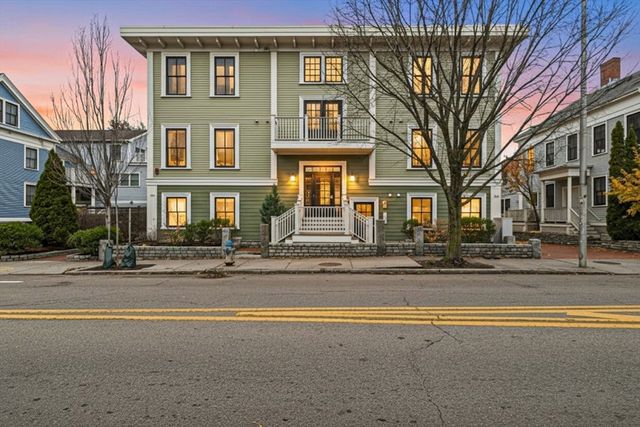 190 Prospect St Unit 8, Cambridge, MA 02139