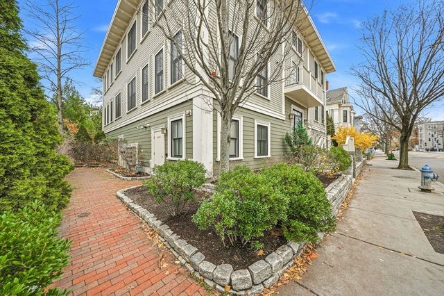 190 Prospect St Unit 8, Cambridge, MA 02139